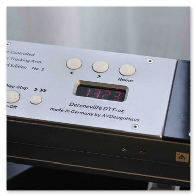 Beschriftung Tonarmgehäuse AVDesignHaus DTT-05, Alu eloxiert, silber