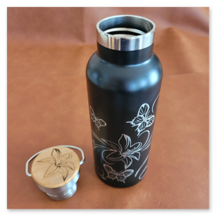 Thermoflasche mit umlaufendem Motiv
